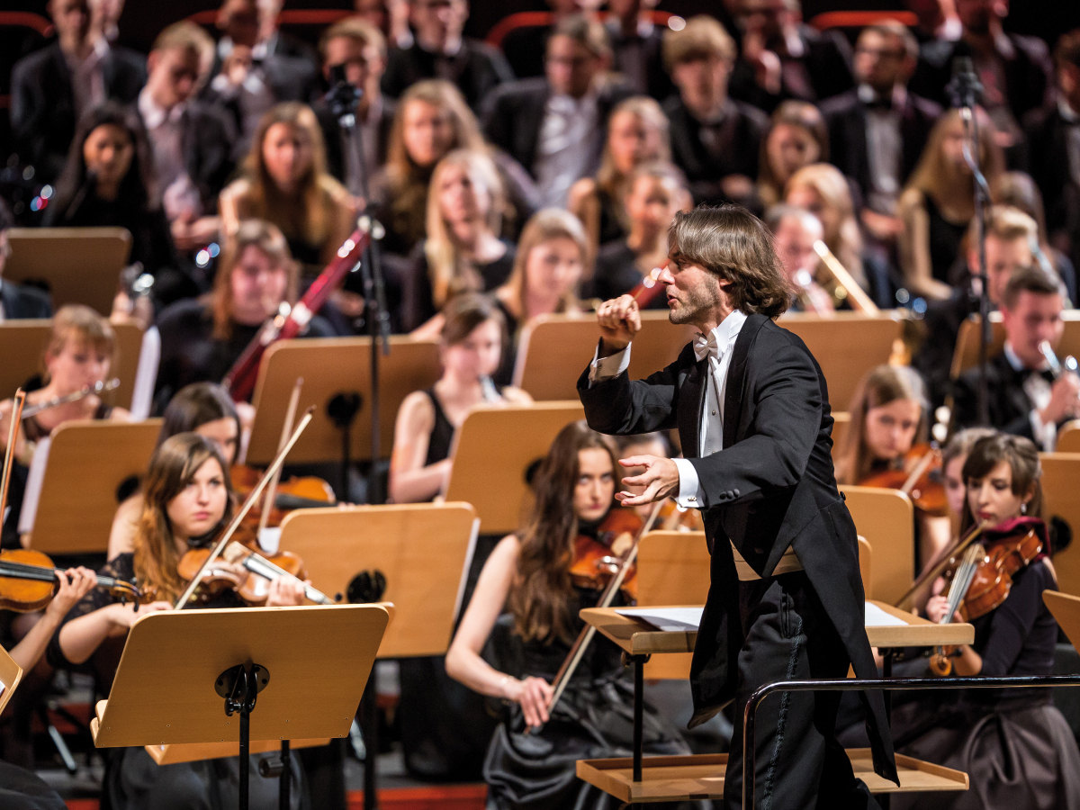 Orkiestra Symfoniczna Akademii Muzycznej w Łodzi i Marcin Wolniewski